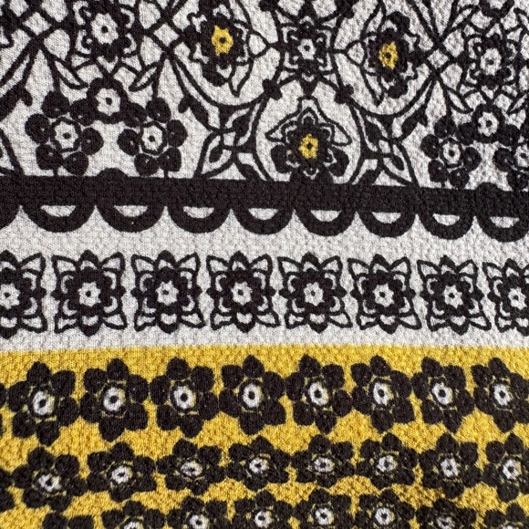 Max Studio Soft Geometry Blouse - Picture 11 of 11